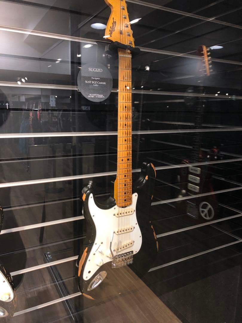 fender ストラトキャスター　右用　レフティ　ジミヘン　SUGIZO 黒