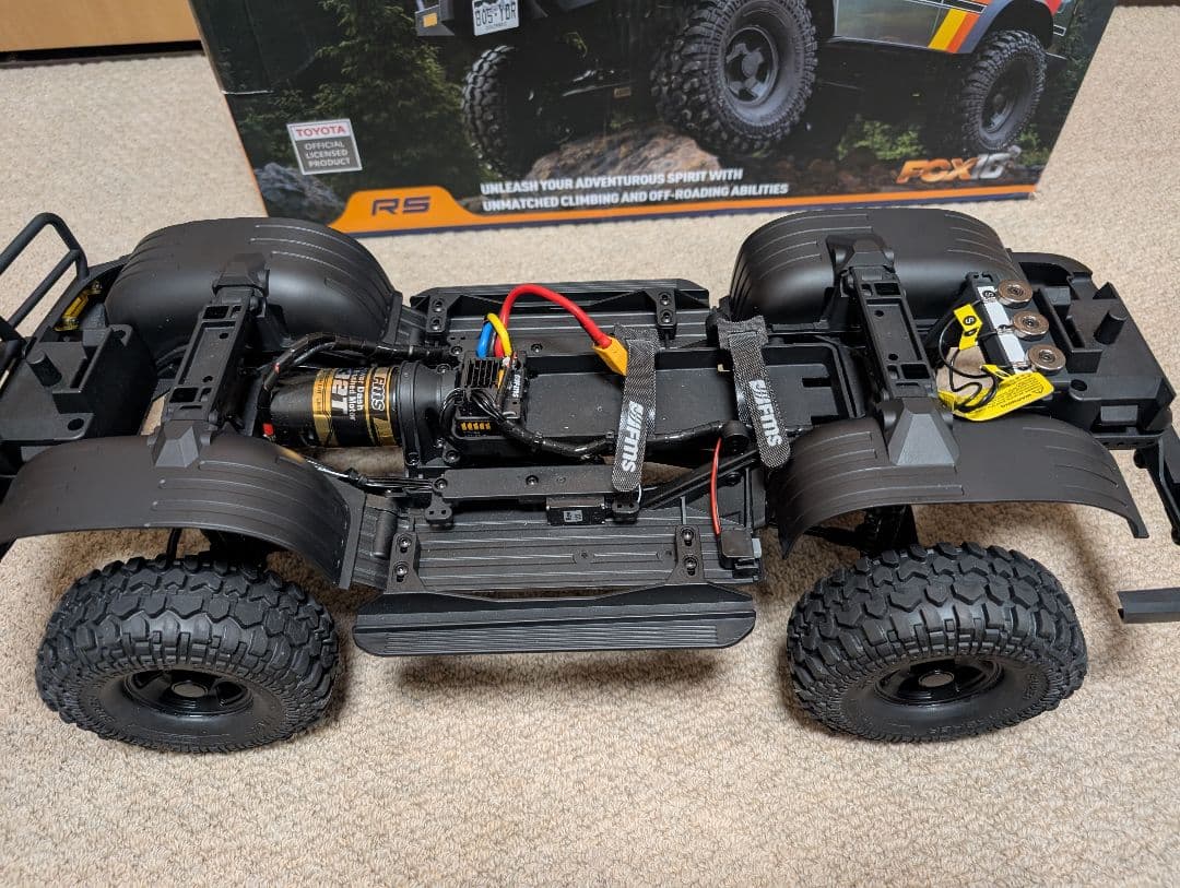 ホビーラジコン FMS 1:10 FCX10 TOYOTA LC80 LAND CRUISER