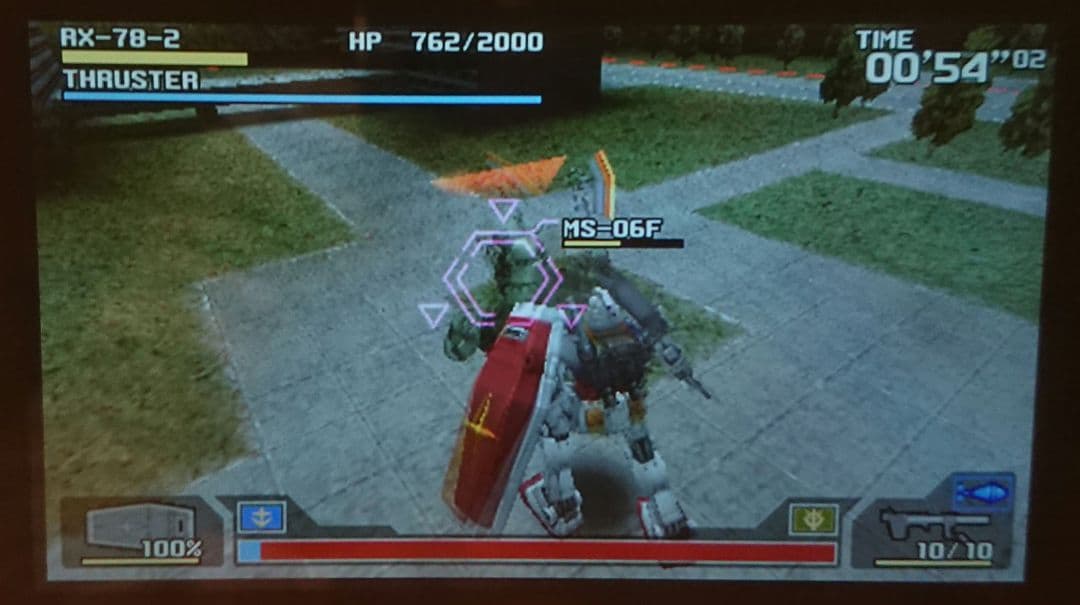 美品 ドコモ P906i PINK ピンク ガラケー ガンダム ゲーム 携帯