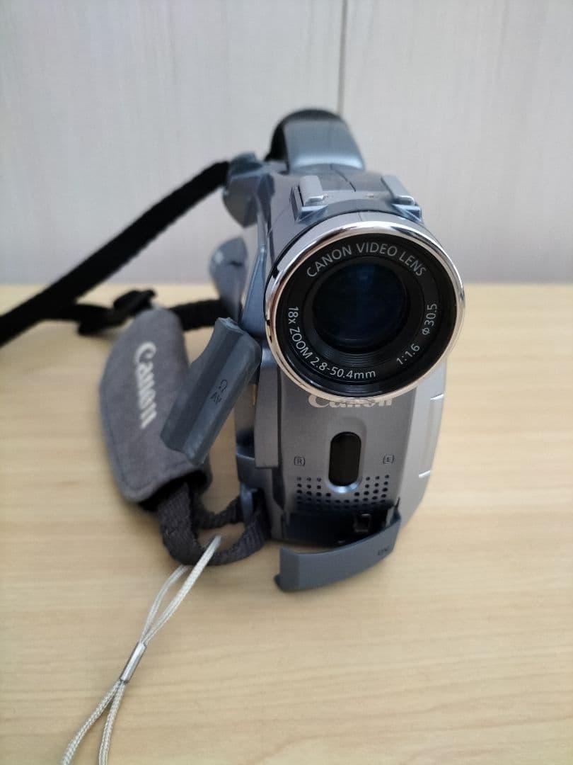 Canon　デジタルビデオカメラ　FV400