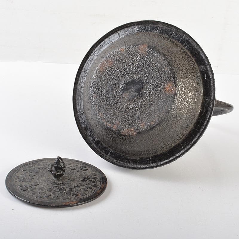 南部鉄器　桜文　鉄瓶　鉄釜　C　6418