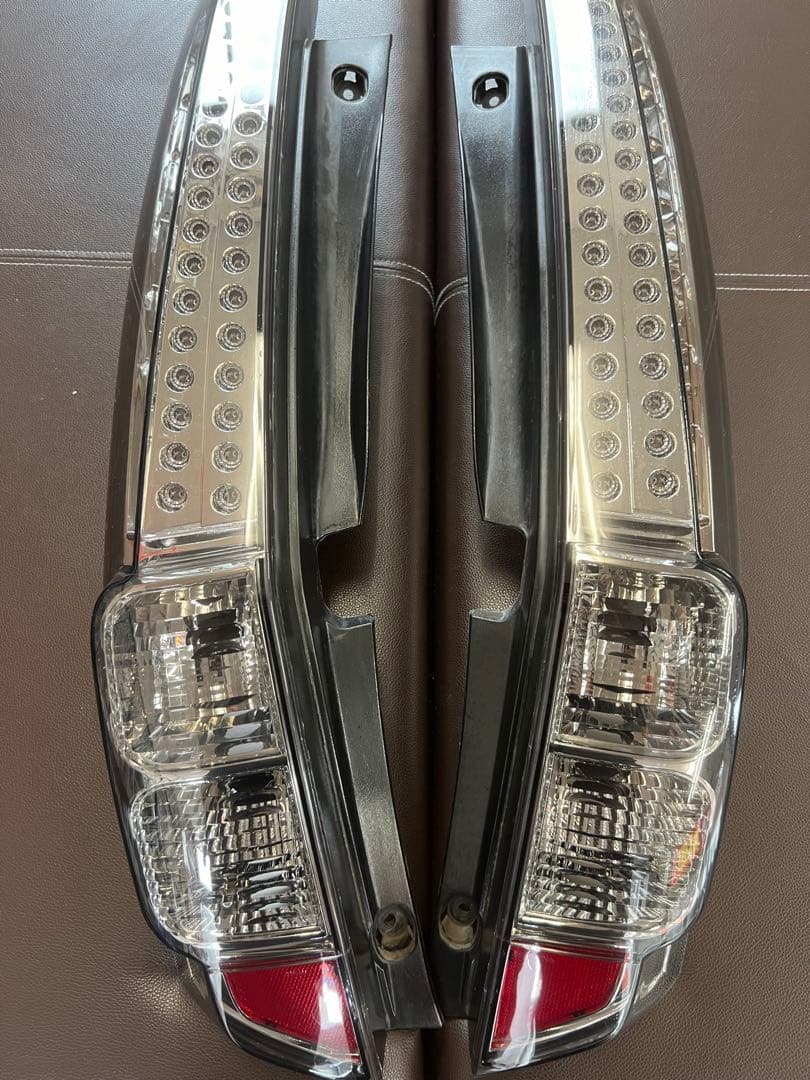 HONDAストリーム　テールレンズ