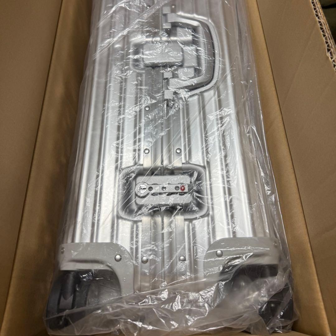 新品 リモワ トパーズ 4輪 923.70 RIMOWA