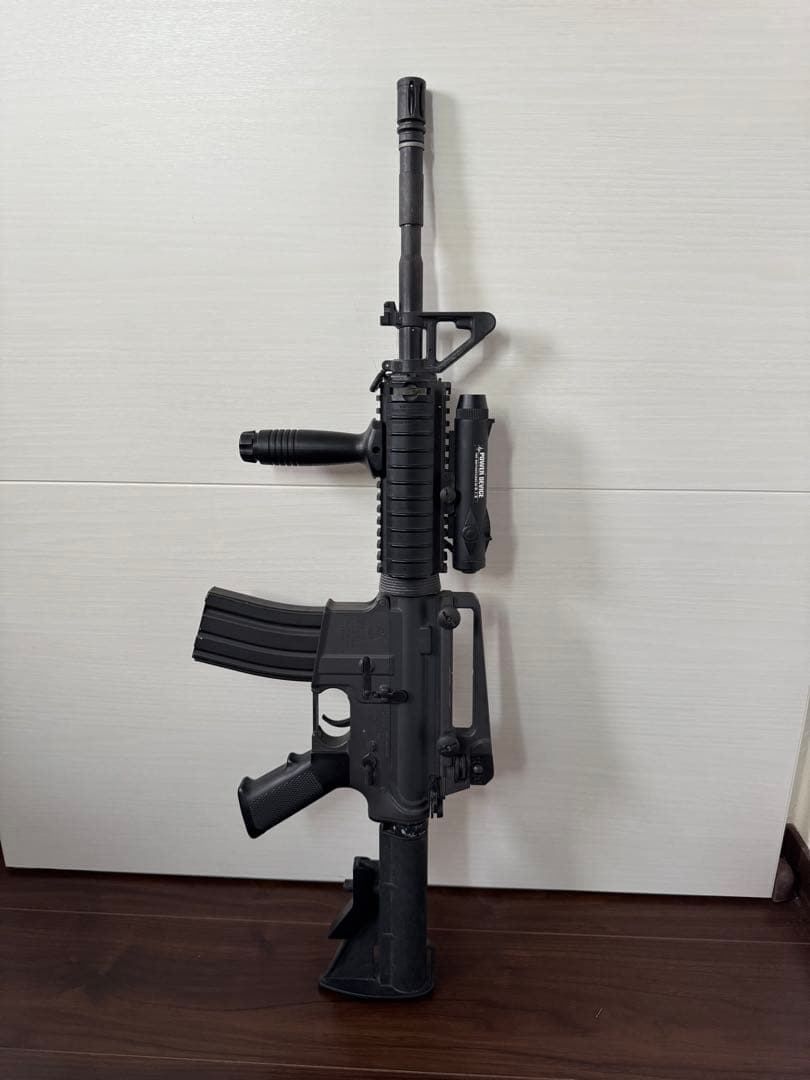 ぽ*ー様 【ジャンク】M4A1 RISバージョン　電動ガン　フォアグリップ付き