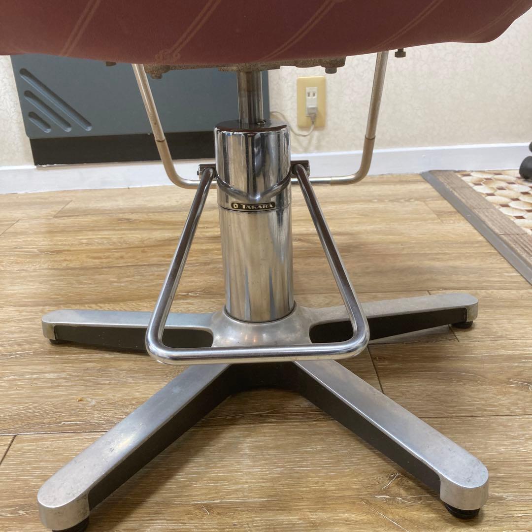 赤色ストライプデザインアームチェア