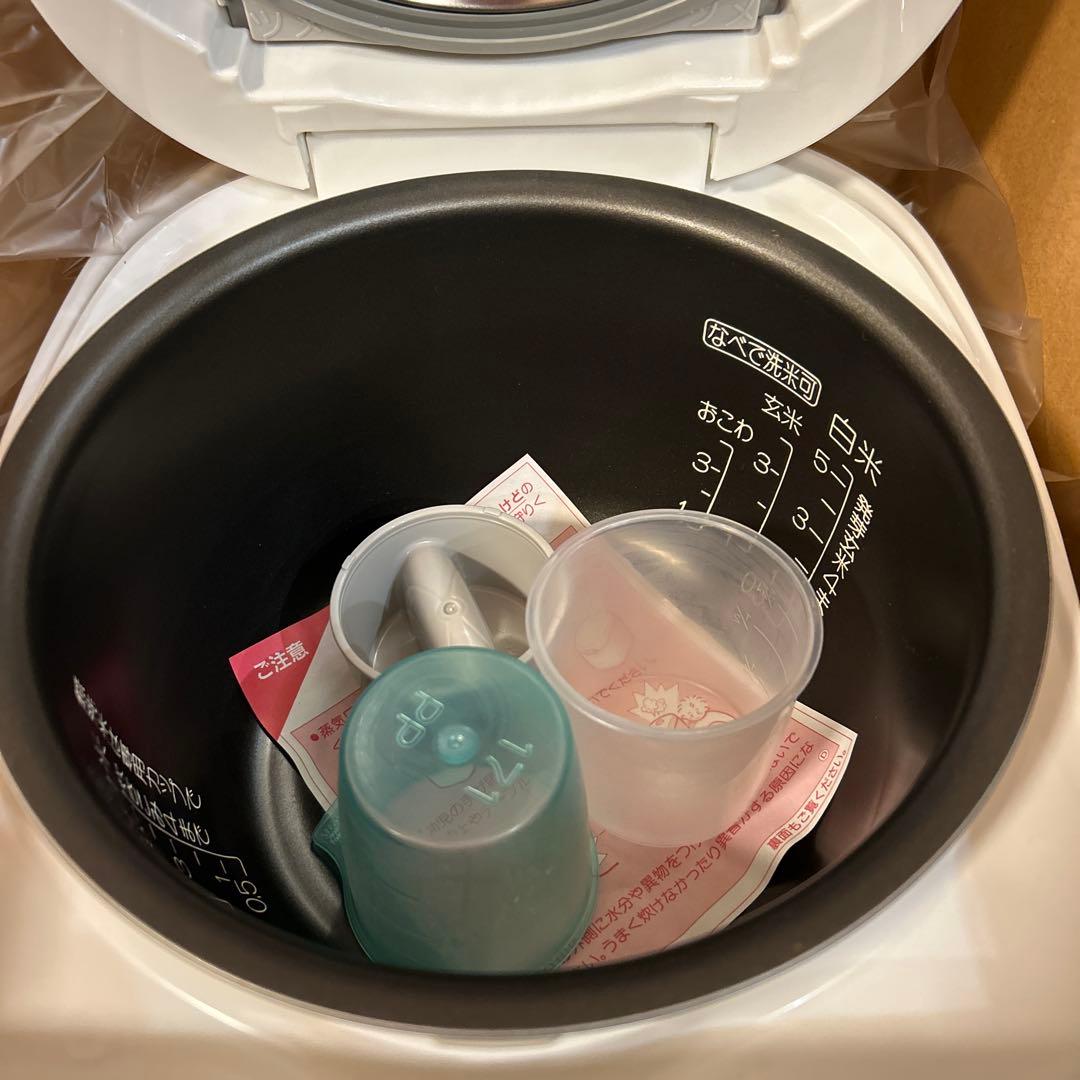 【未使用】ZOJIRUSHI IH炊飯ジャー 極め炊き NP-KA10-WB