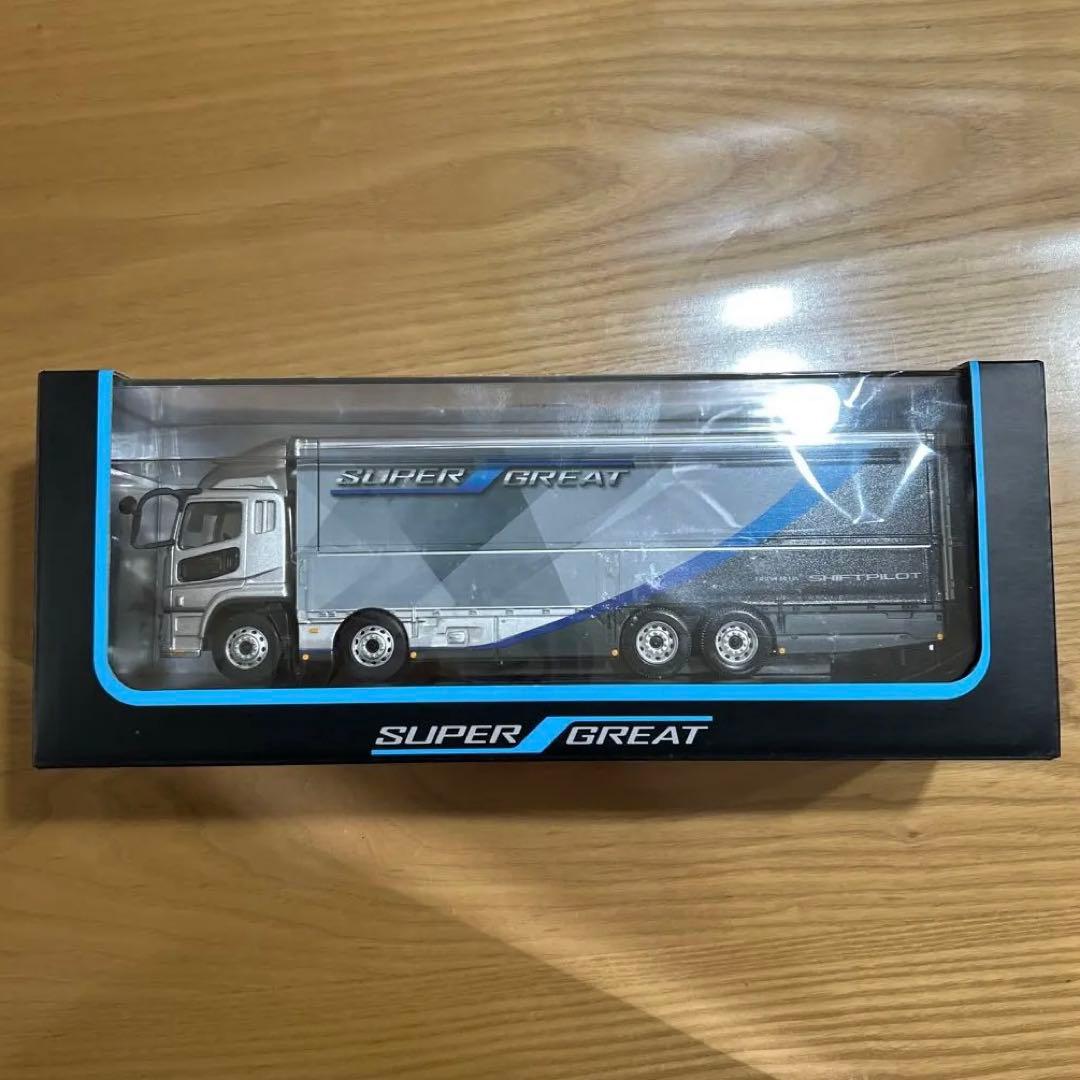 MITSUBISHI FUSO SUPER GREAT ミニチュアカー 1/43
