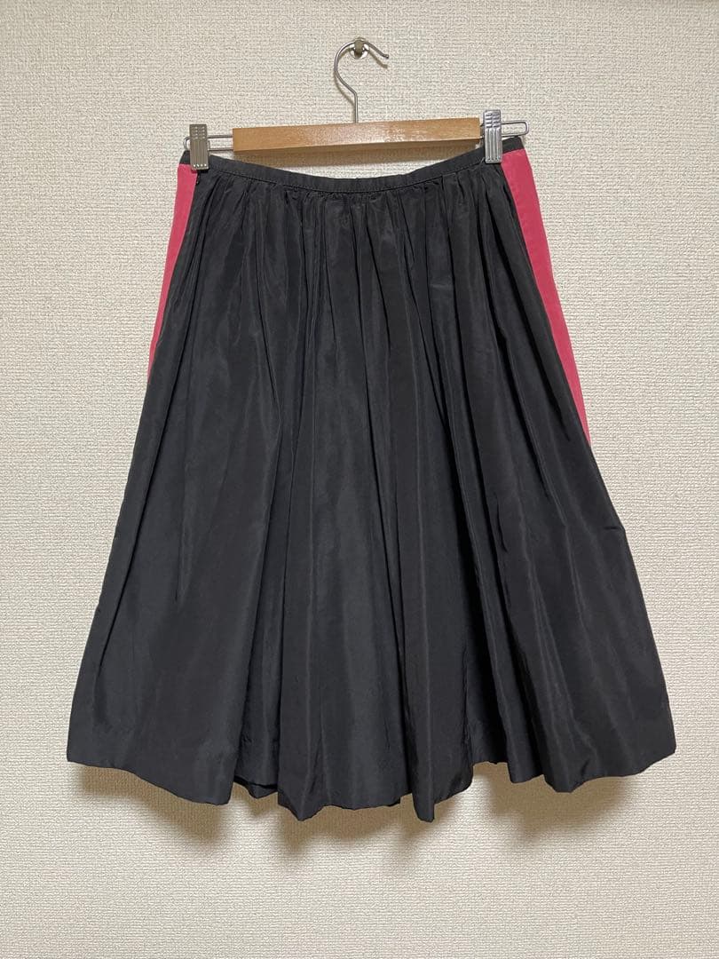 PRADA プラダ　フレアスカート　ブラック