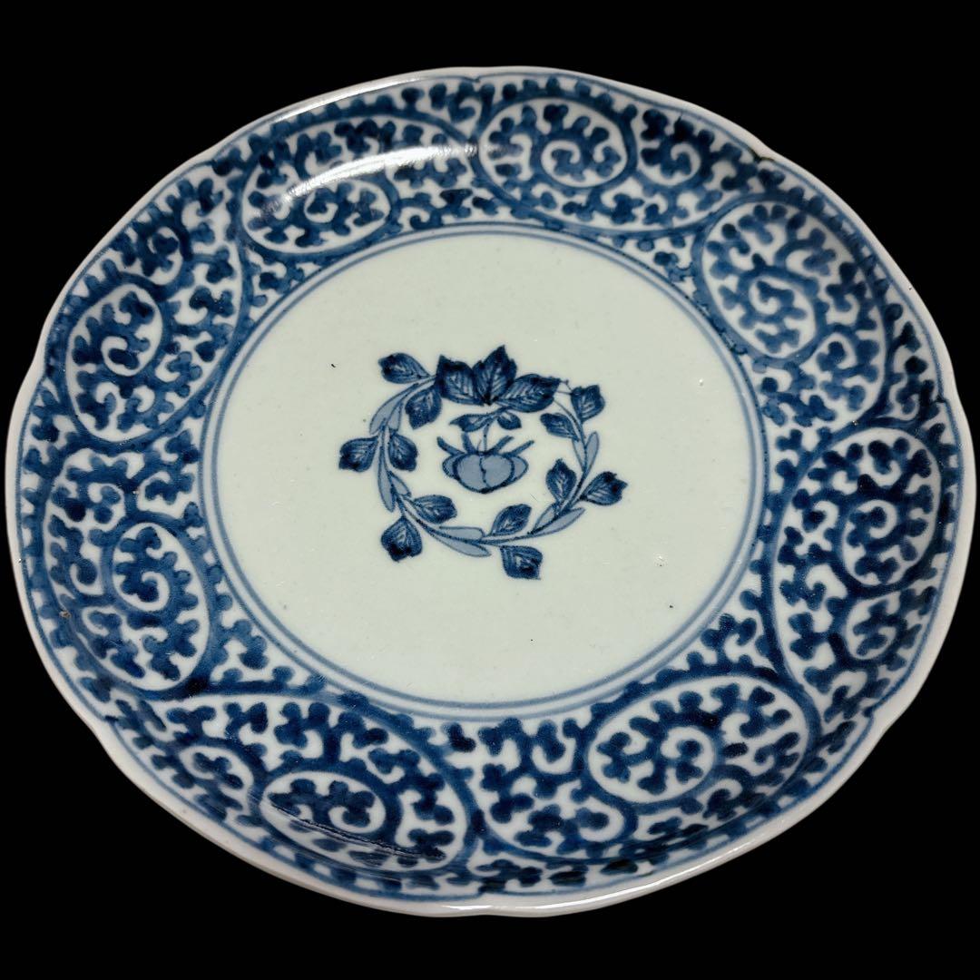 骨董品 アンティーク 蛸唐草 古伊万里 皿 丸皿 染付け 藍色 伊万里 渦福銘