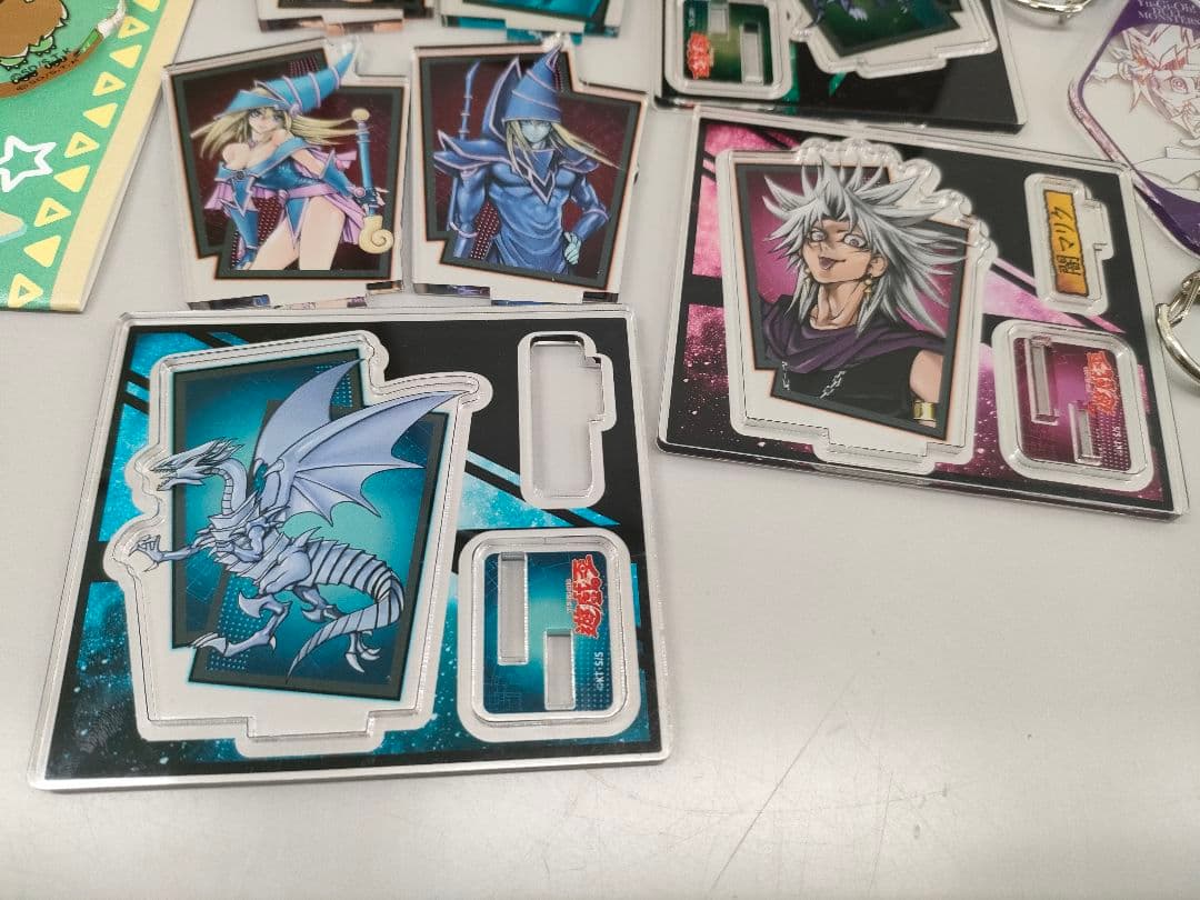 遊戯王 アクスタ　キーホルダー　缶バッジ　まとめ売り