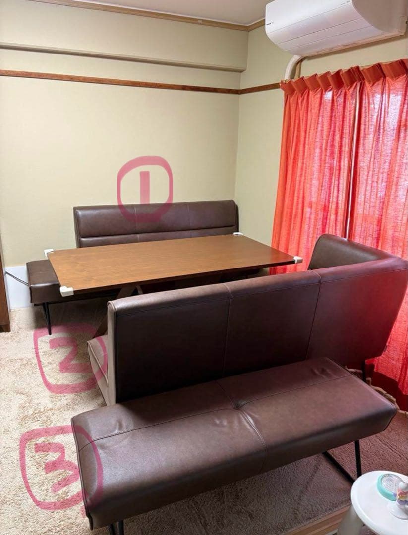 たす　ソファー①