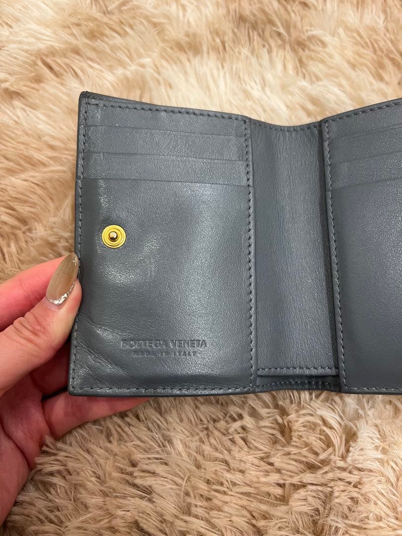 ボッテガヴェネタ　二つ折り財布