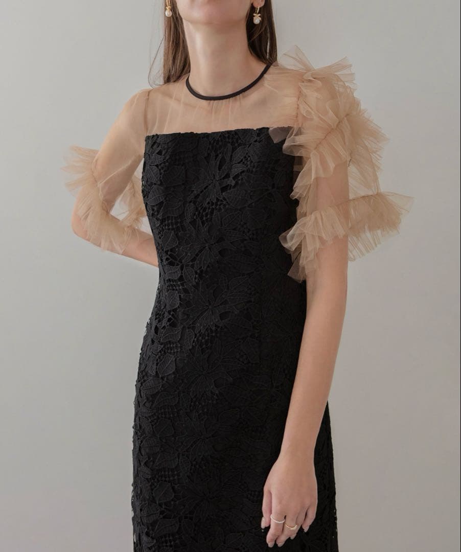 アシンメトリーチュールスリーブレースフリルヘムIラインワンピースドレス