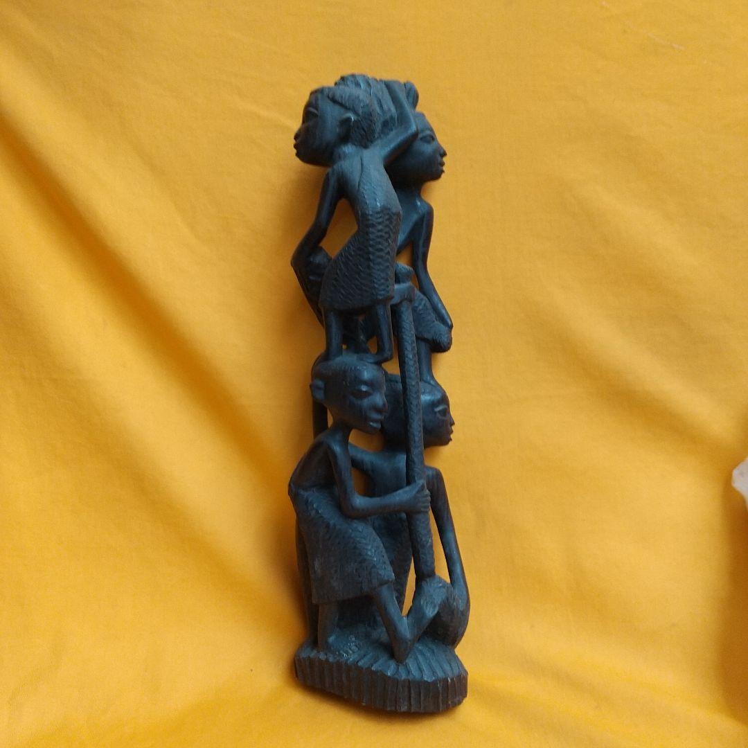 東アフリカの木彫り人形 コマンデ