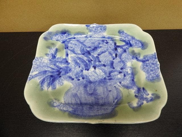 伊万里花籠文四方皿　MA56