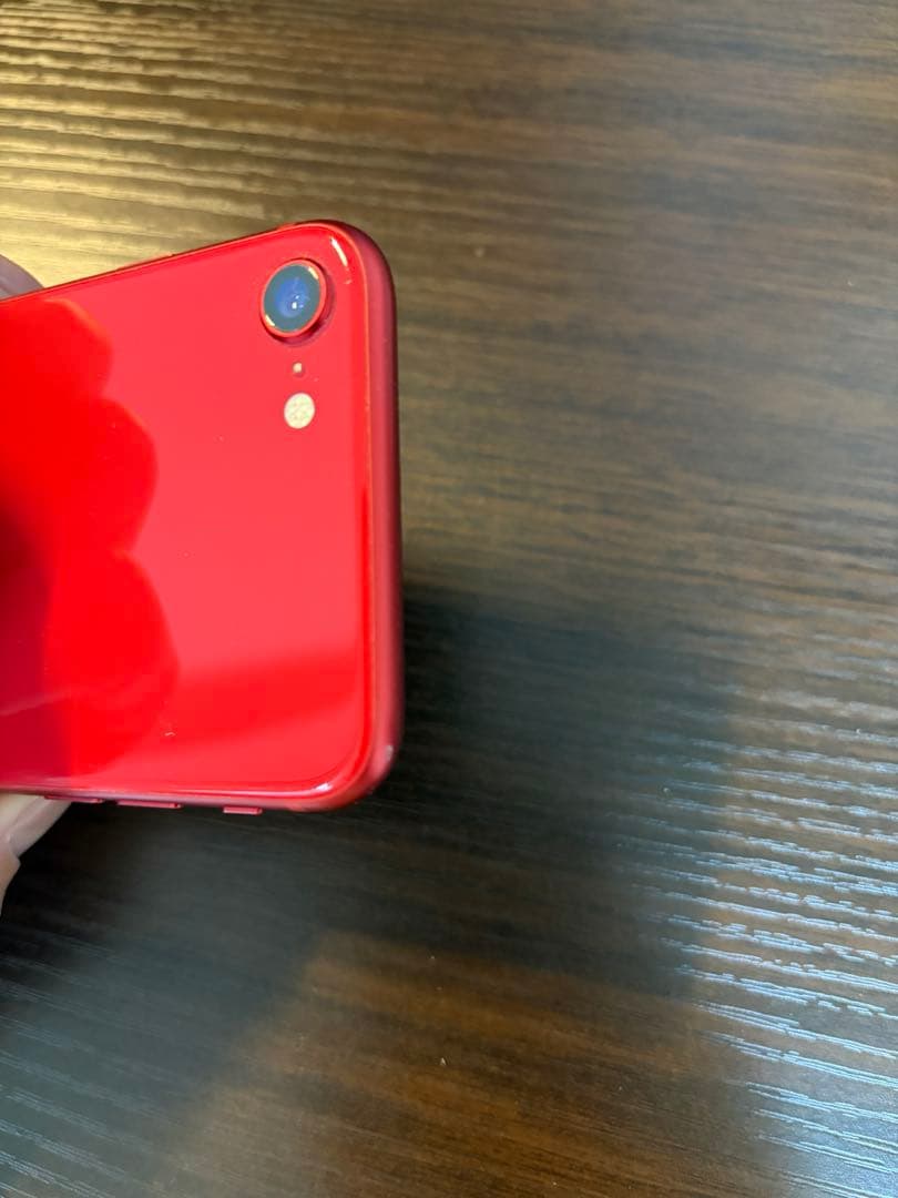 Apple iPhone SE (第2世代) 赤