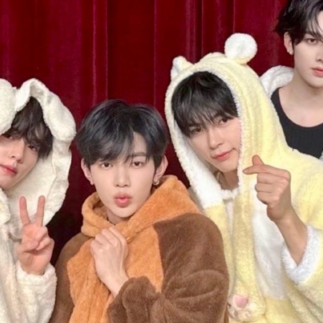 ハンビン　直筆 サイン　チェキ　ポラ ヨントン　動物パジャマ