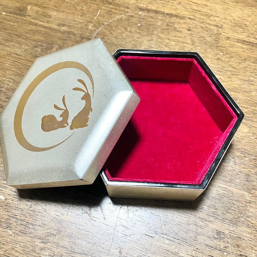 箔一 月兎　小箱　シルバー