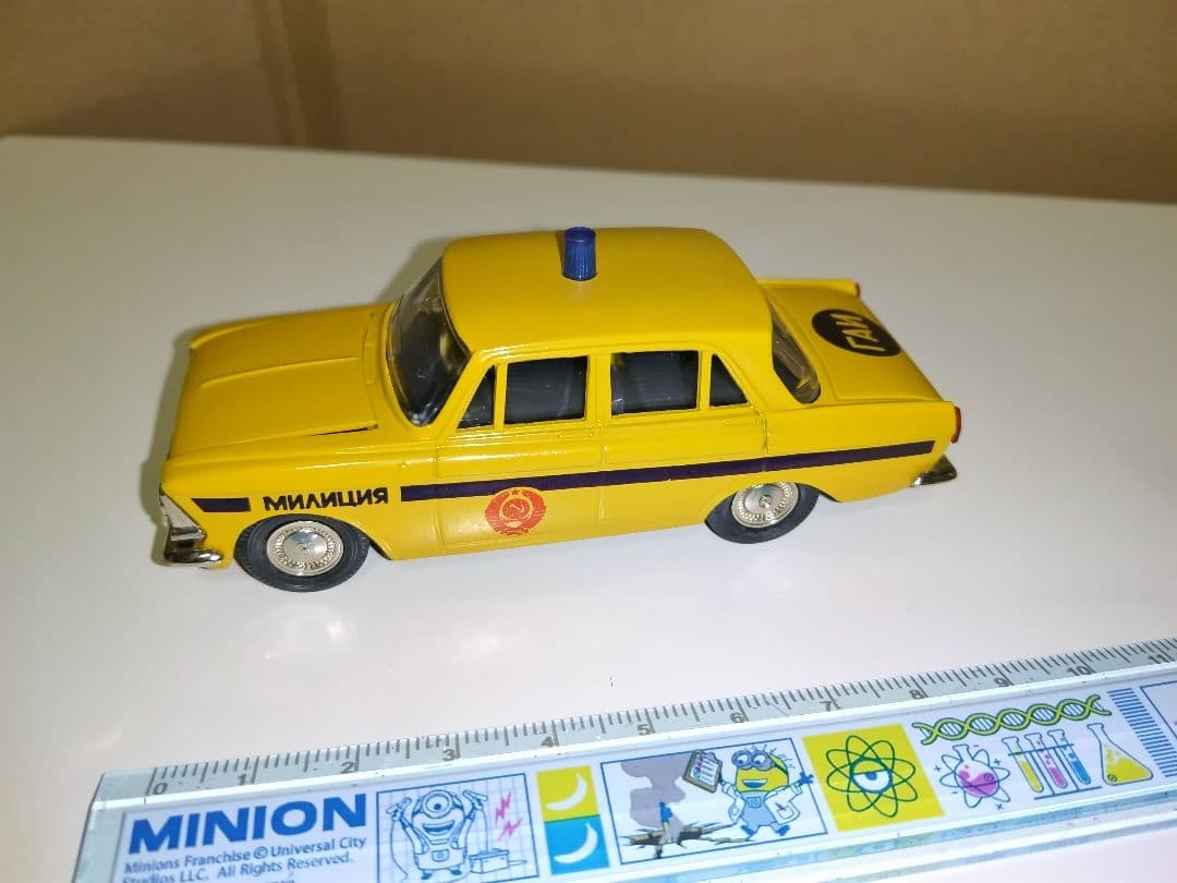 パトカーヴォルガ/CCCP/1/43ミニカー中古品