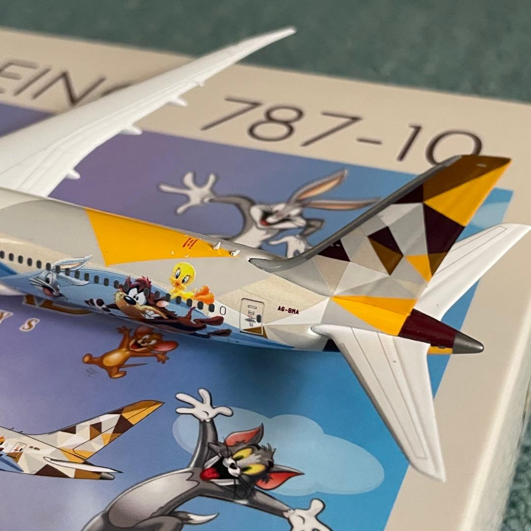 ETIHAD AIRWAYS エティハド 787-10 ワーナー・ブラザース