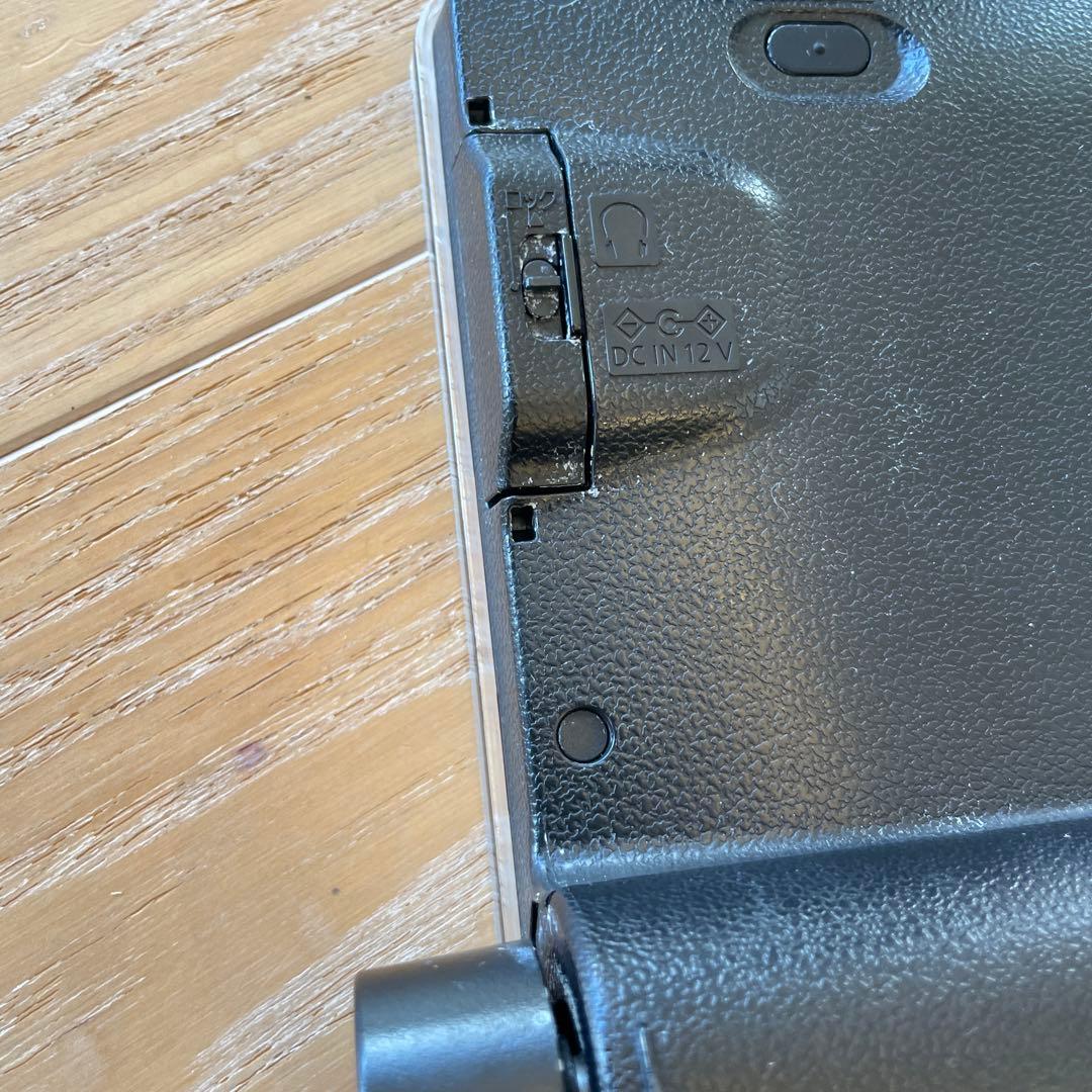 パナソニック　ビエラ　ポータブルテレビ UN-15CN10 充電台付