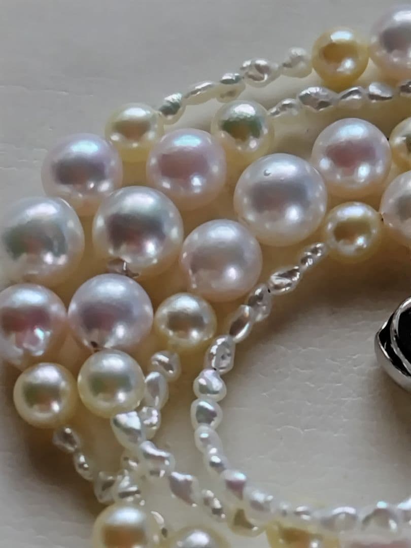 3種類のアコヤ真珠と、あこや芥子パールの、セミロングネックレス