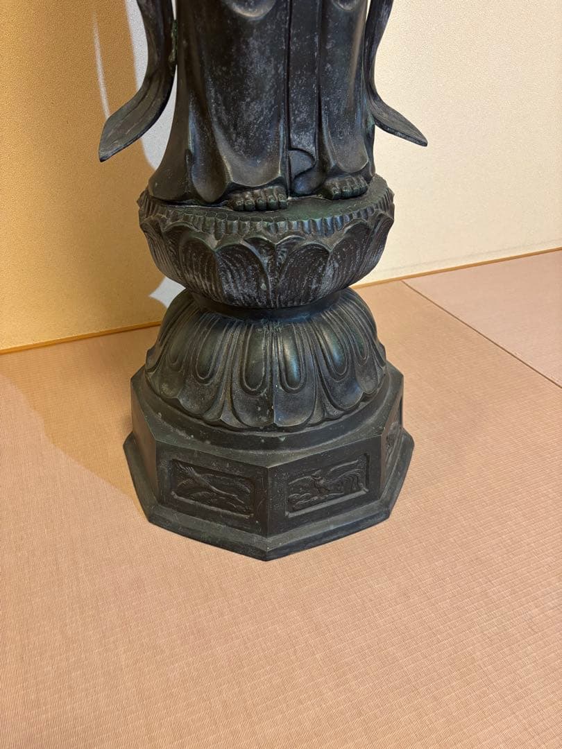 ブロンズ像　仏像