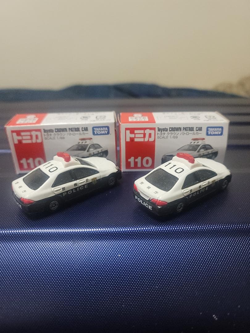 パトカー警察車両15台