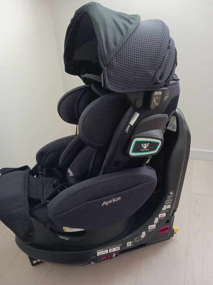 【美品】Aprica 車用チャイルドシート