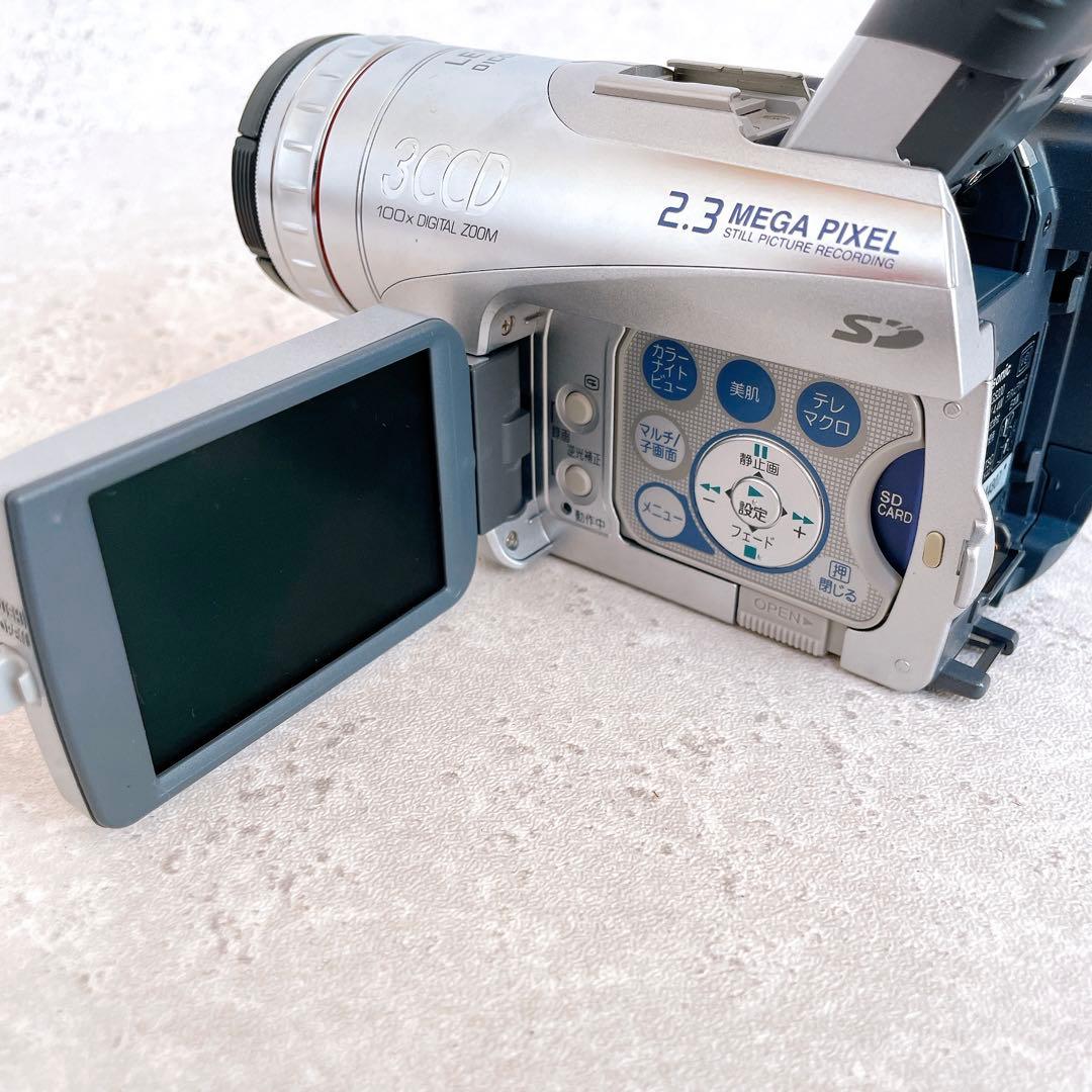 美品 パナソニック NV-GS200 デジタルビデオカメラ シルバー