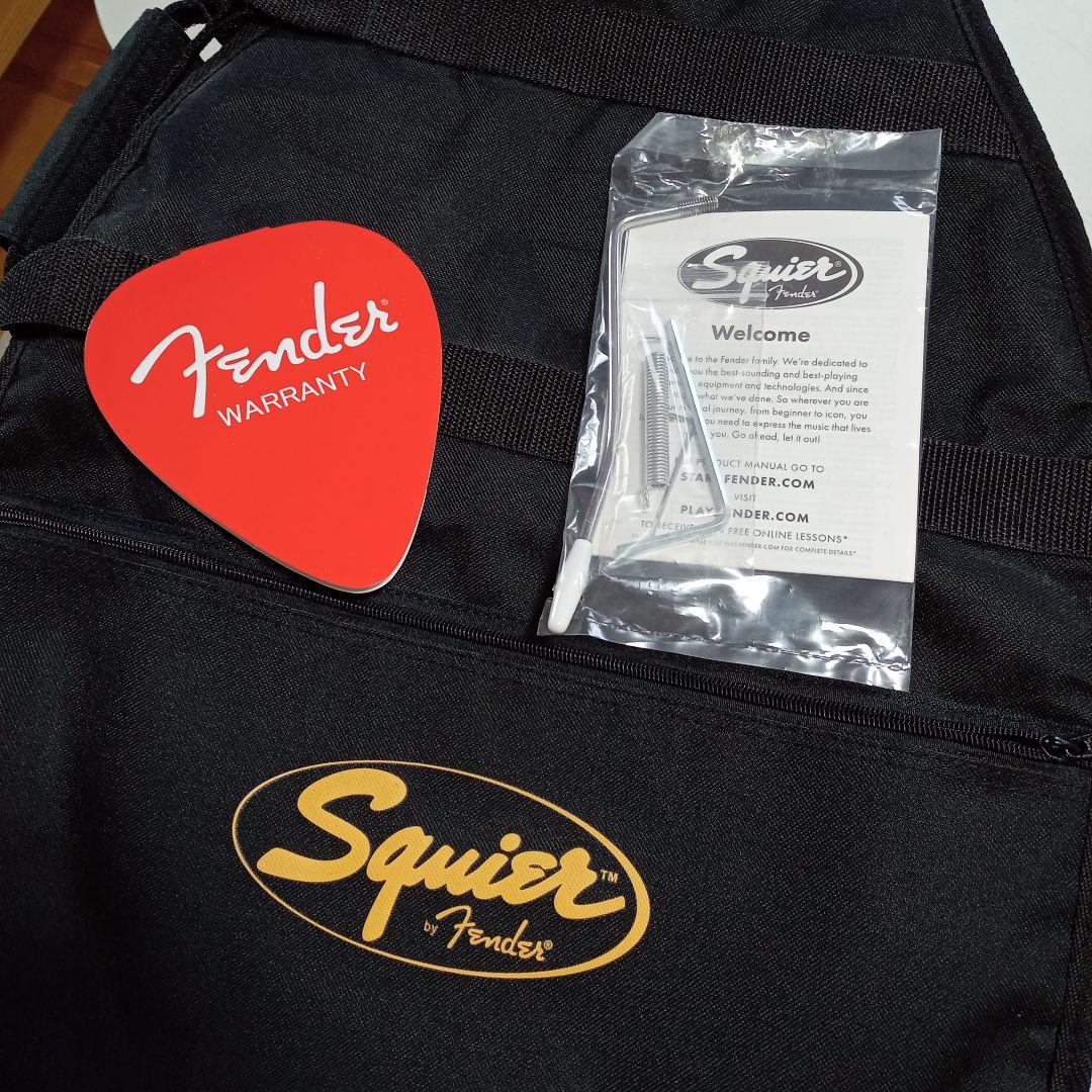 エレキギター　squier　ピンク