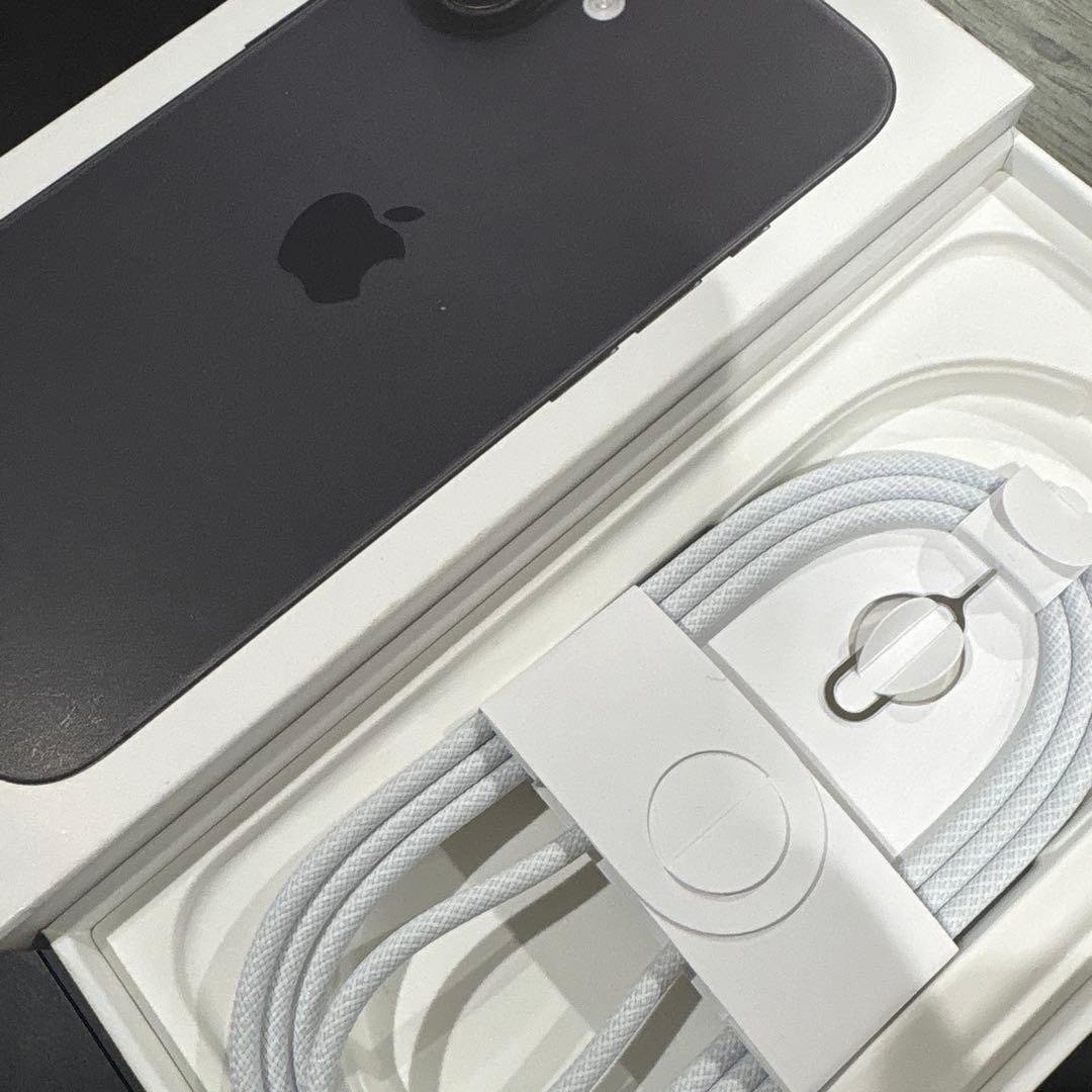 スマートフォン本体 iPhone 16 256GB Black