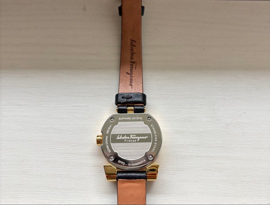 【美品】Salvatore Ferragamo フェラガモ腕時計