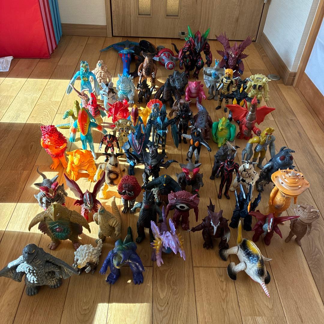 ウルトラマンシリーズ 怪獣フィギュアセット 約70体