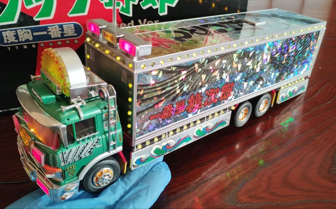 バンダイスカイネット 1/32 RC トラック野郎 男一匹桃次郎 特別版 不動品