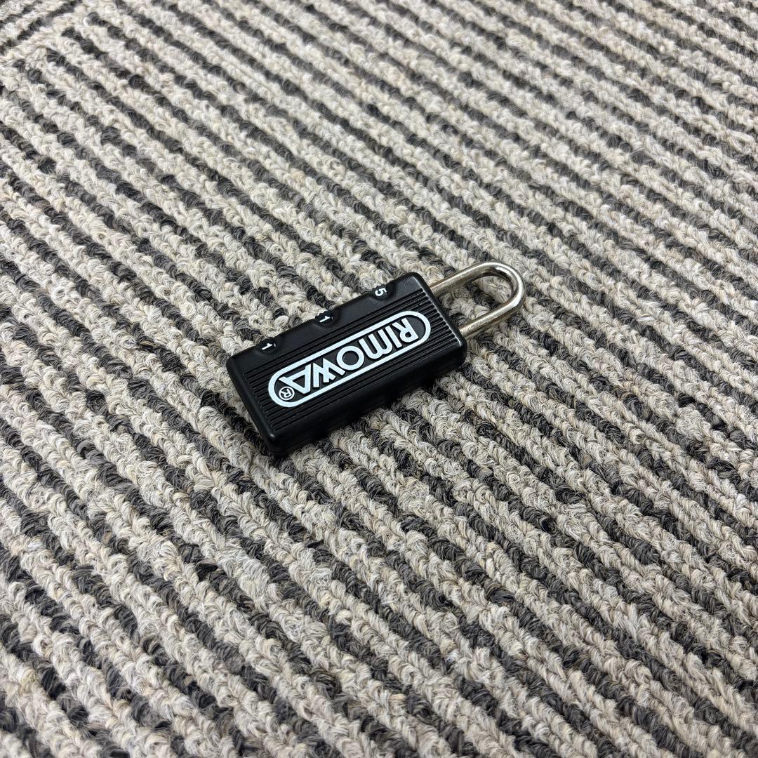 RIMOWA ビジネストロリー　【ボレロ】　キャリーカート　リベット周り割れあり