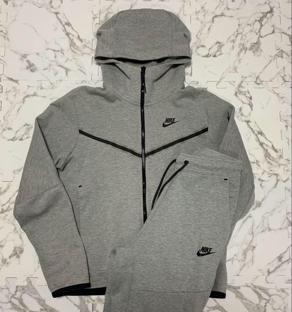 NIKE テックフリース グレー 黒タグ