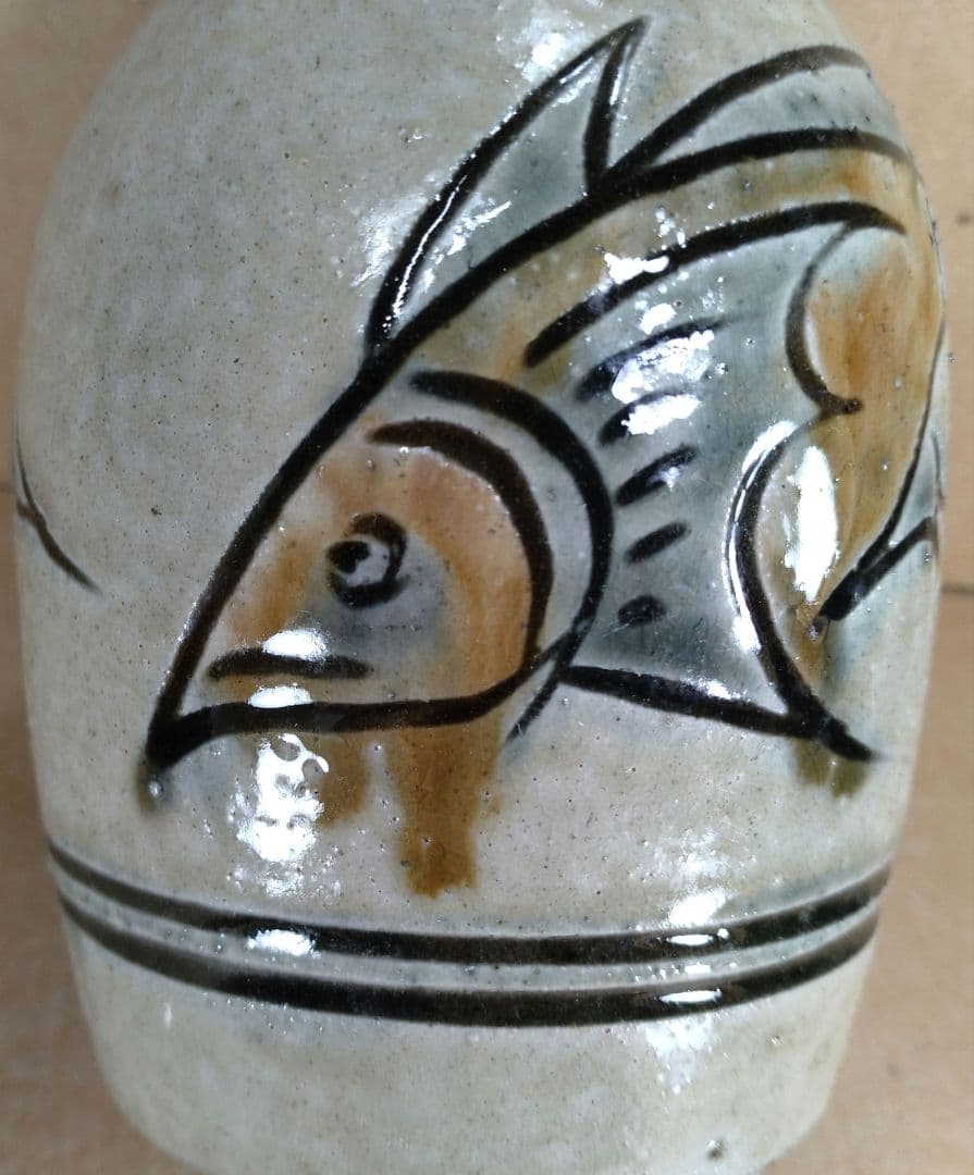 【本物保証】金城次郎 壷屋焼 徳利(魚紋) 共箱 栞 人間国宝 壺屋焼 美品