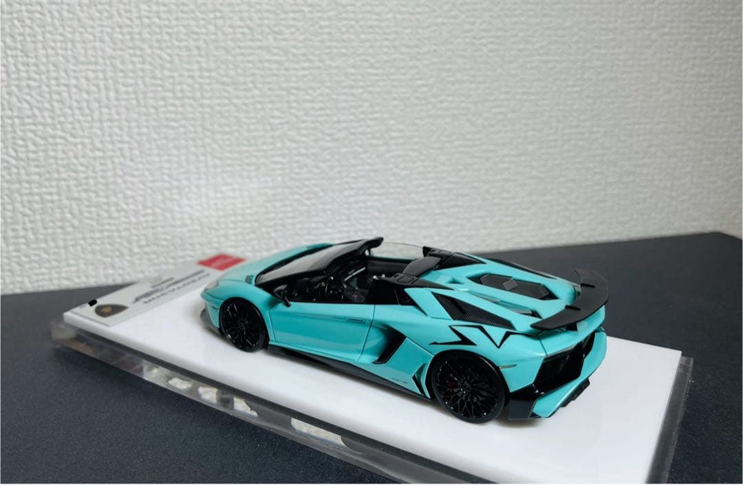 Lamborghini Aventador Roadster 2015 限定版