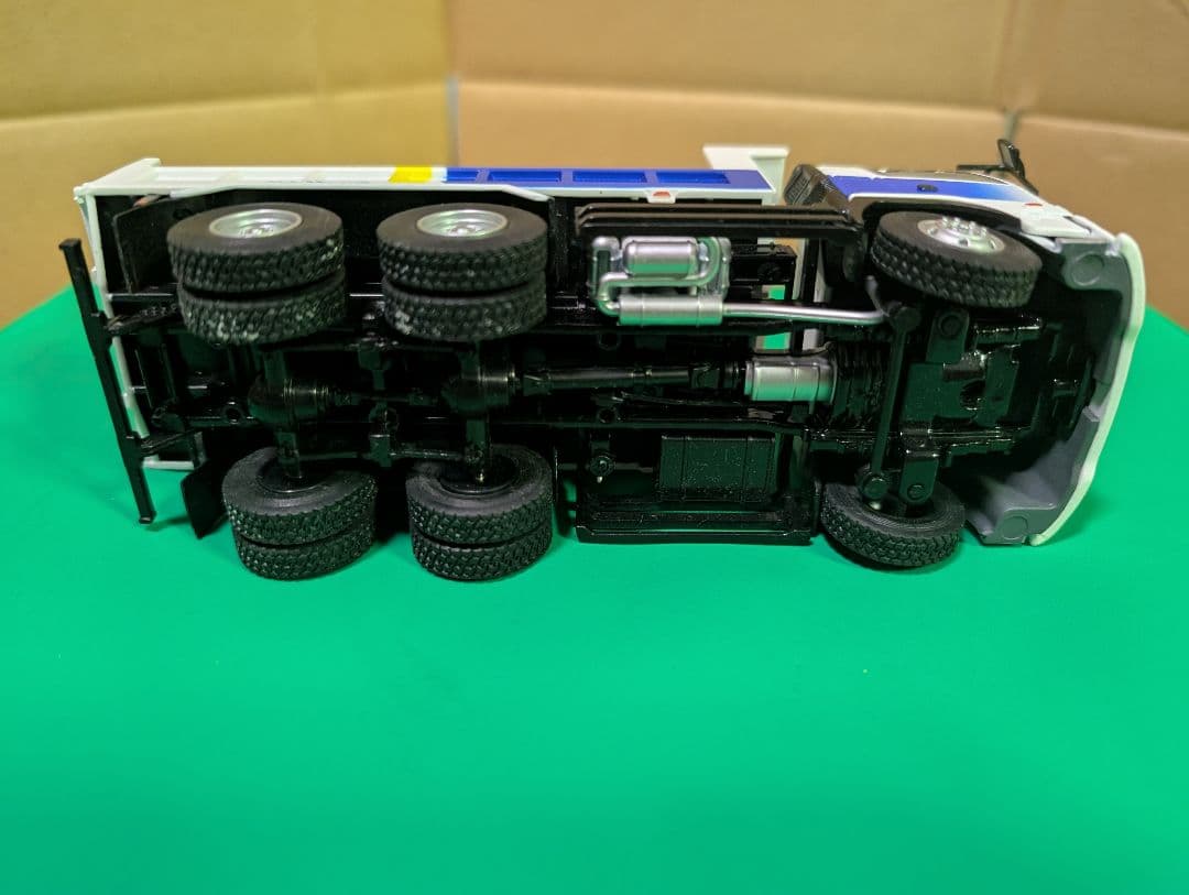 新明和 10トンリアダンプ 1/43 DRS11-02SB