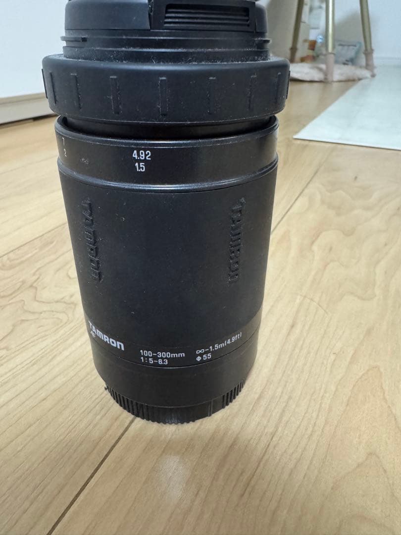タムロン 100-300mm ズームレンズ