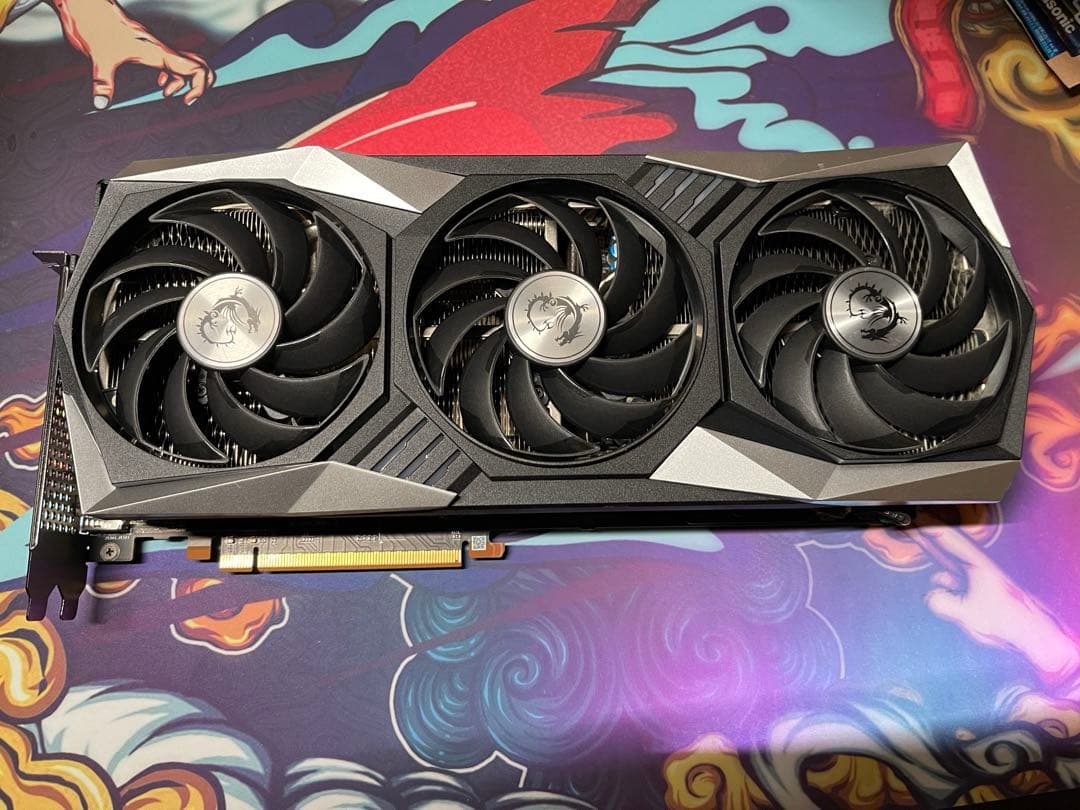 Radeon RX 6800 GAMING X TRIO 16G 動作確認済み