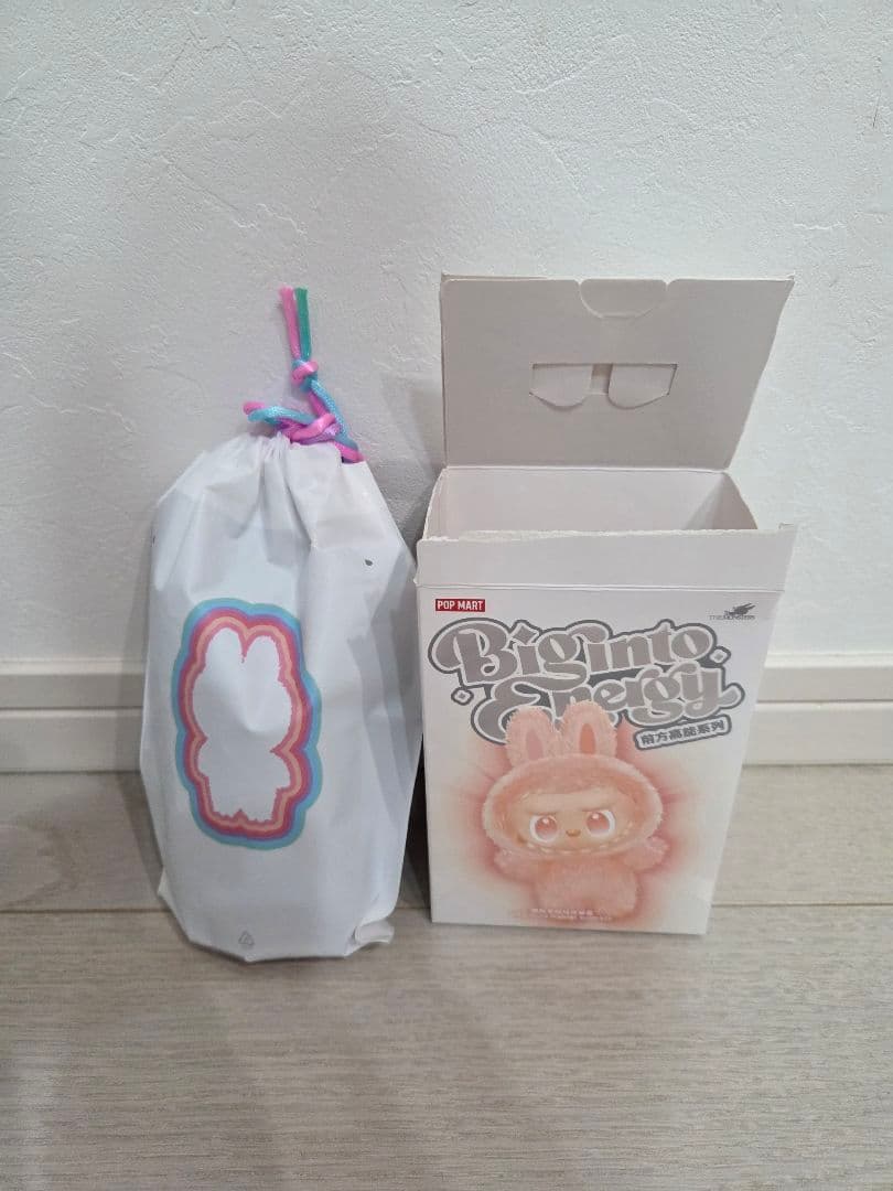 LABUBU ラブブ　モンスターエナジー　シークレット