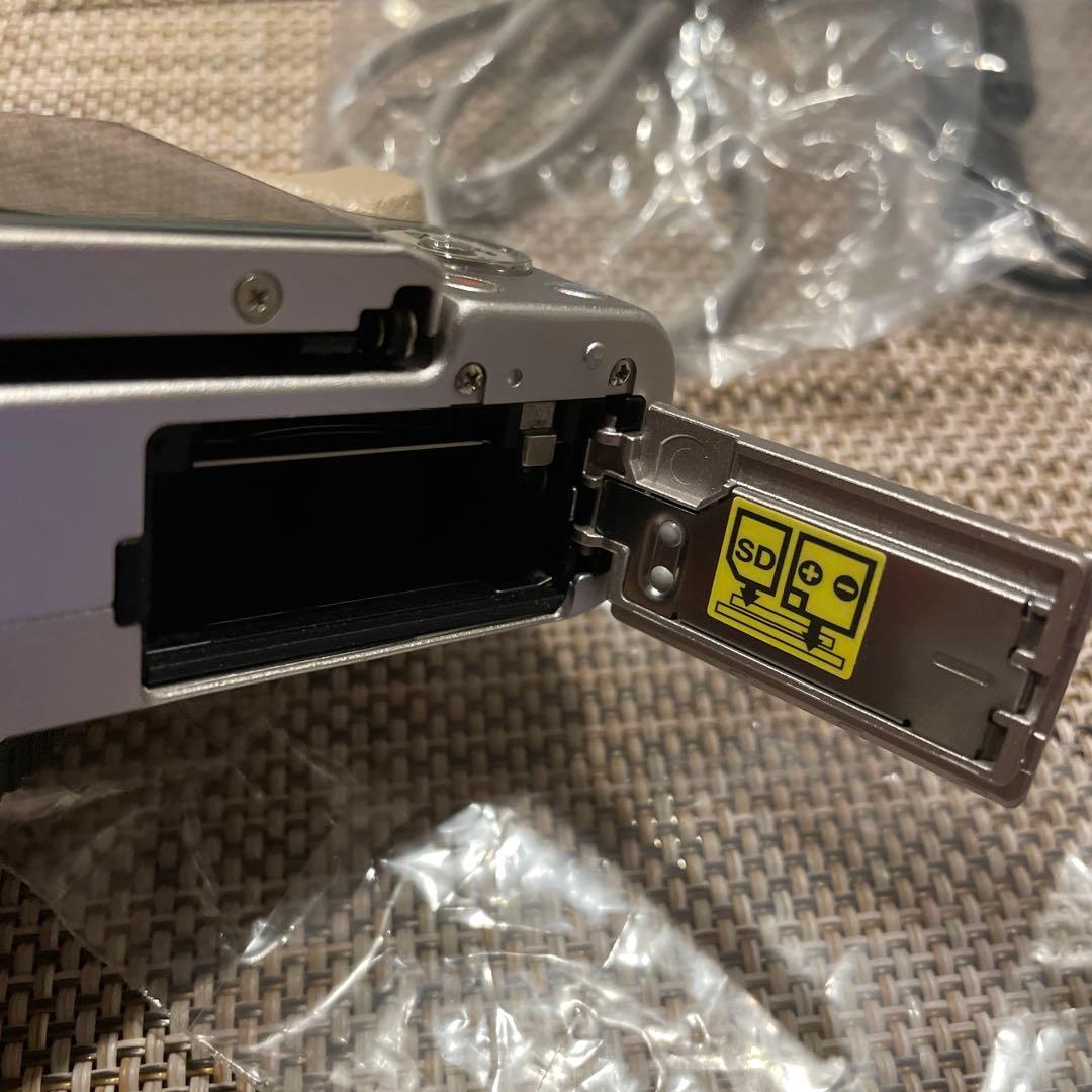 OLYMPUS PEN E-PL8 ダブルズームキット ホワイト