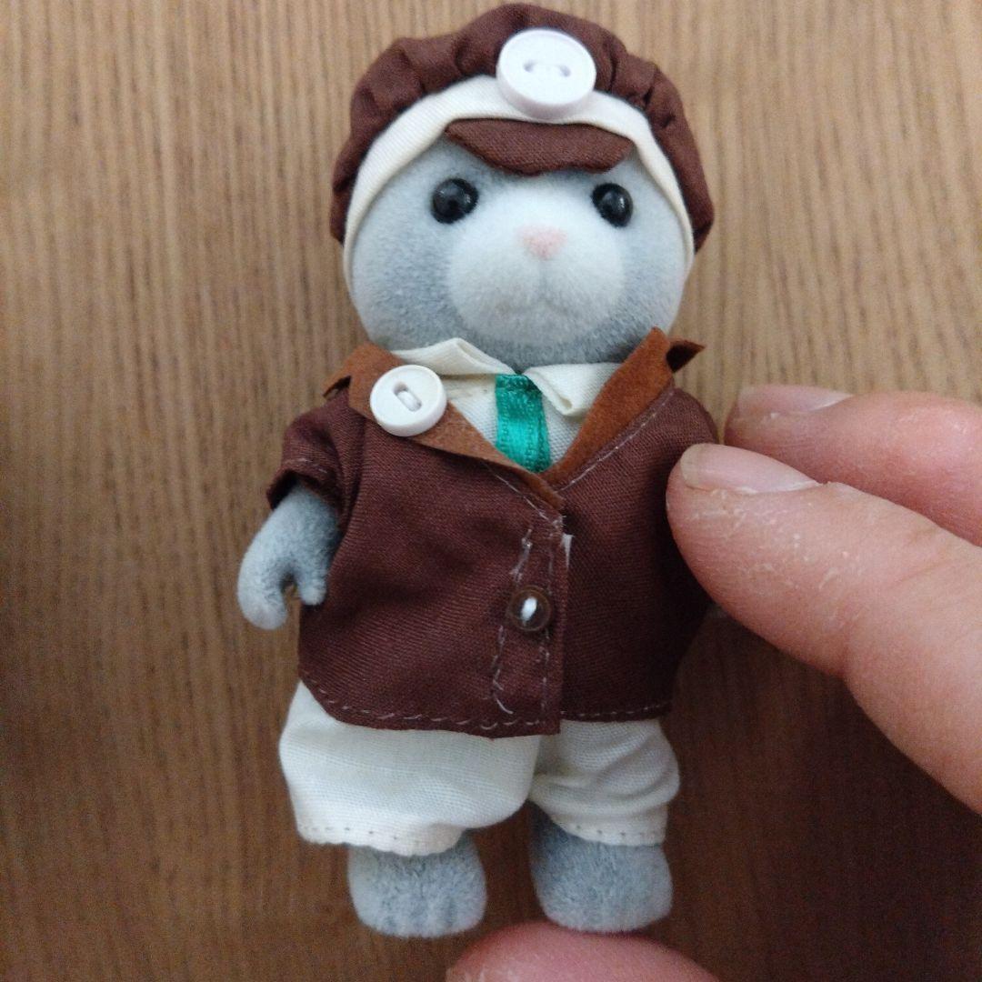 シルバニアファミリー　グレークマのバスの運転手＆車掌さん