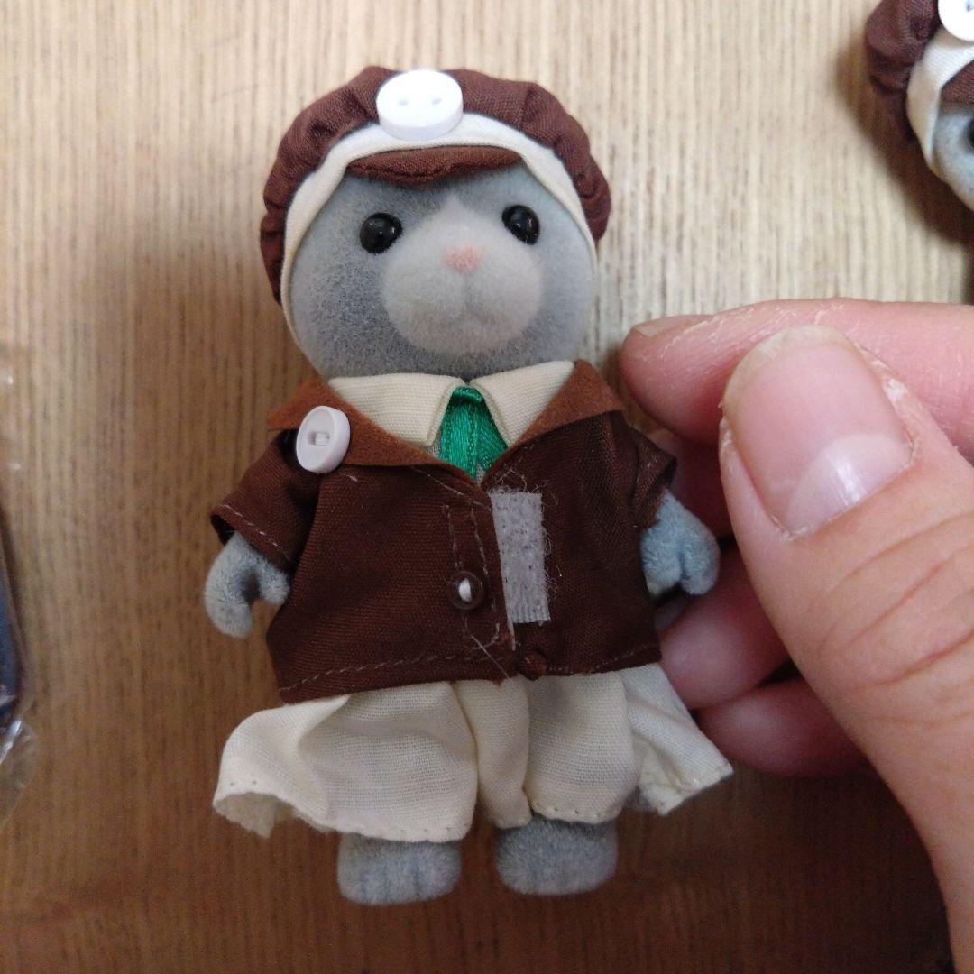 シルバニアファミリー　グレークマのバスの運転手＆車掌さん