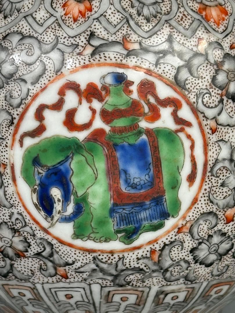 中国美術　 清朝　清時代　大清乾隆年製款　墨彩粉彩龍紋花瓶　華道具　唐物　古物