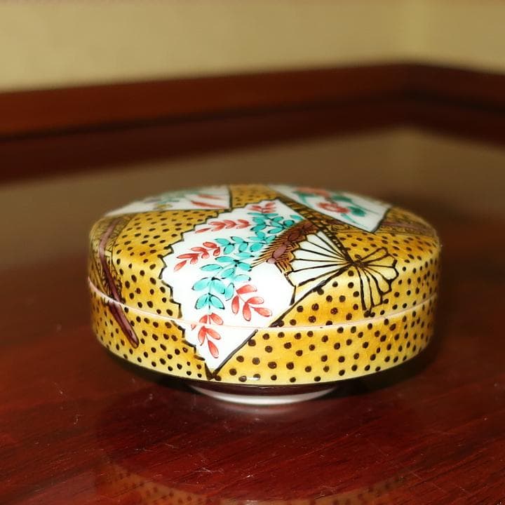 茶道具　九谷焼　香合　三ツ井為吉　吉田屋色絵扇面