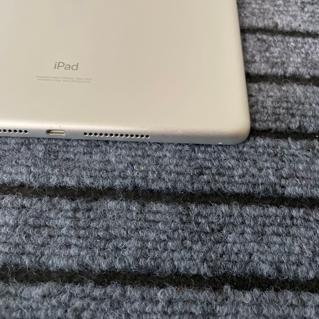 103 iPad 8世代 32GB SIMフリー シルバー
