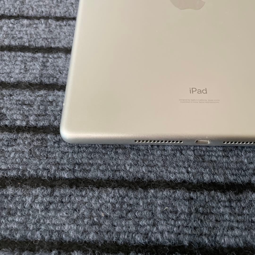 103 iPad 8世代 32GB SIMフリー シルバー